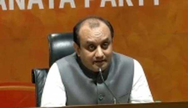 क्या चरखा ने अंग्रेजों को देश छोड़ने पर मजबूर किया? : भाजपा